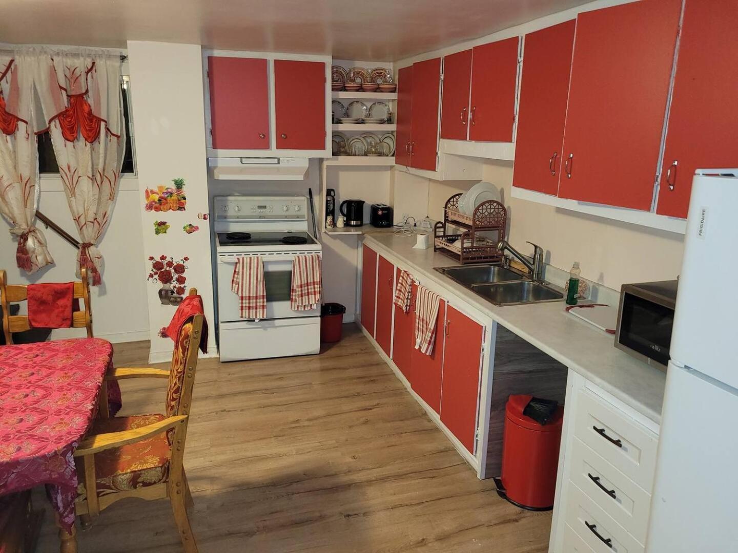 Holiday home Montral L0c 2 Tages Thermopompes Montreal